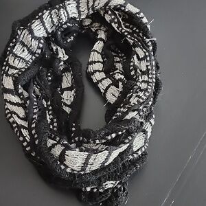 BLACK AND SILVER INFINITY SCARF